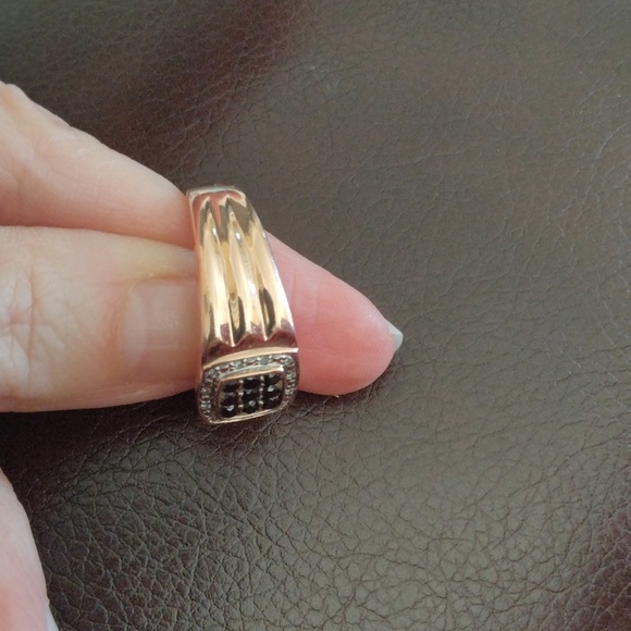 Mens Rose Gold Ring with Black and white diamonds 💞 sz 10.5 - Picture 6 of 9